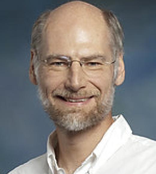 Johannes Hell Headshot